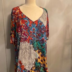 Ladies colorful peekaboo shoulder 2x shirt